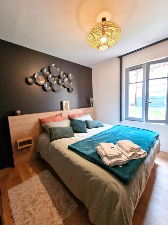 Holiday home Maison Chaleureuse 3 Avec Jacuzzi Le Clos Des Gambins Poleymieux-au-Mont-D'or